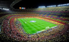 九游娱乐app下载-雄鹿带走76人，浓眉成为关键先生—现代篮球的战术启示