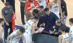 九游体育APP-教练战术独到，球队备战冲击胜利