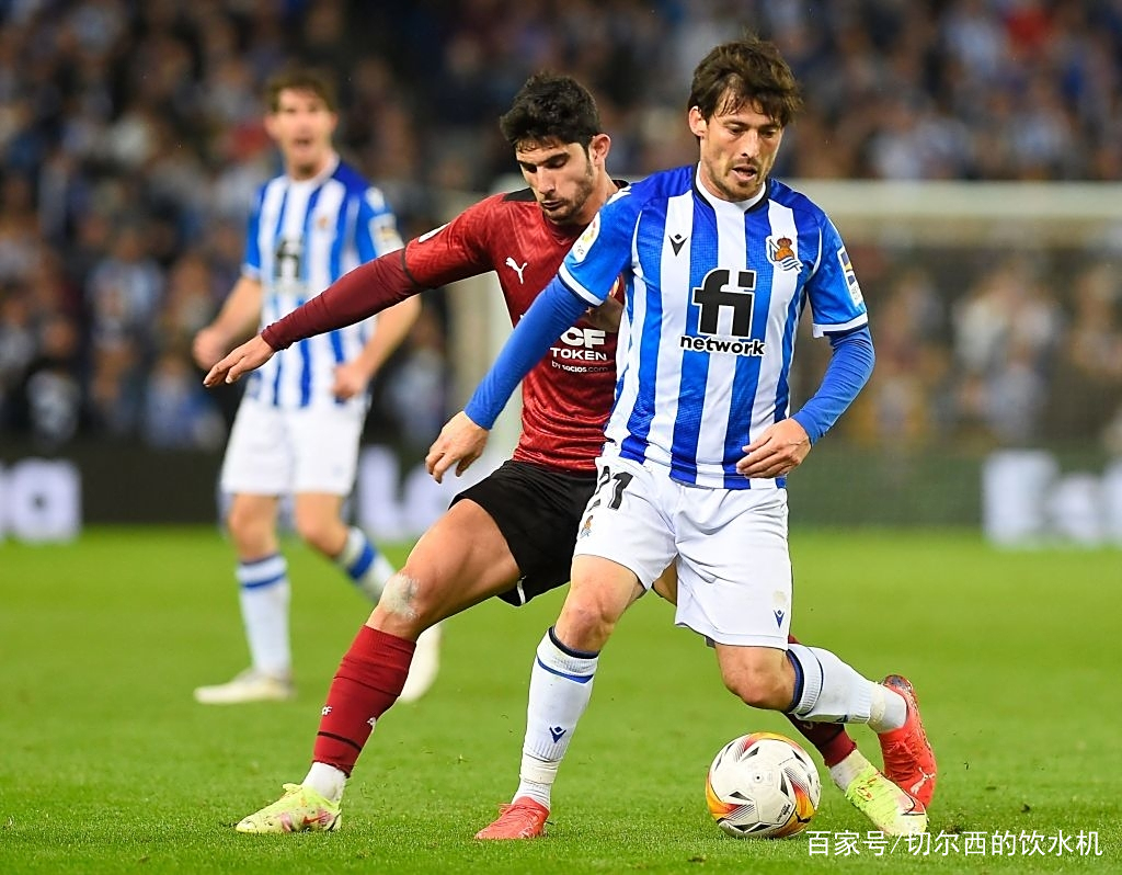 包含瓦伦西亚逼平劲旅，保持不败连胜的词条