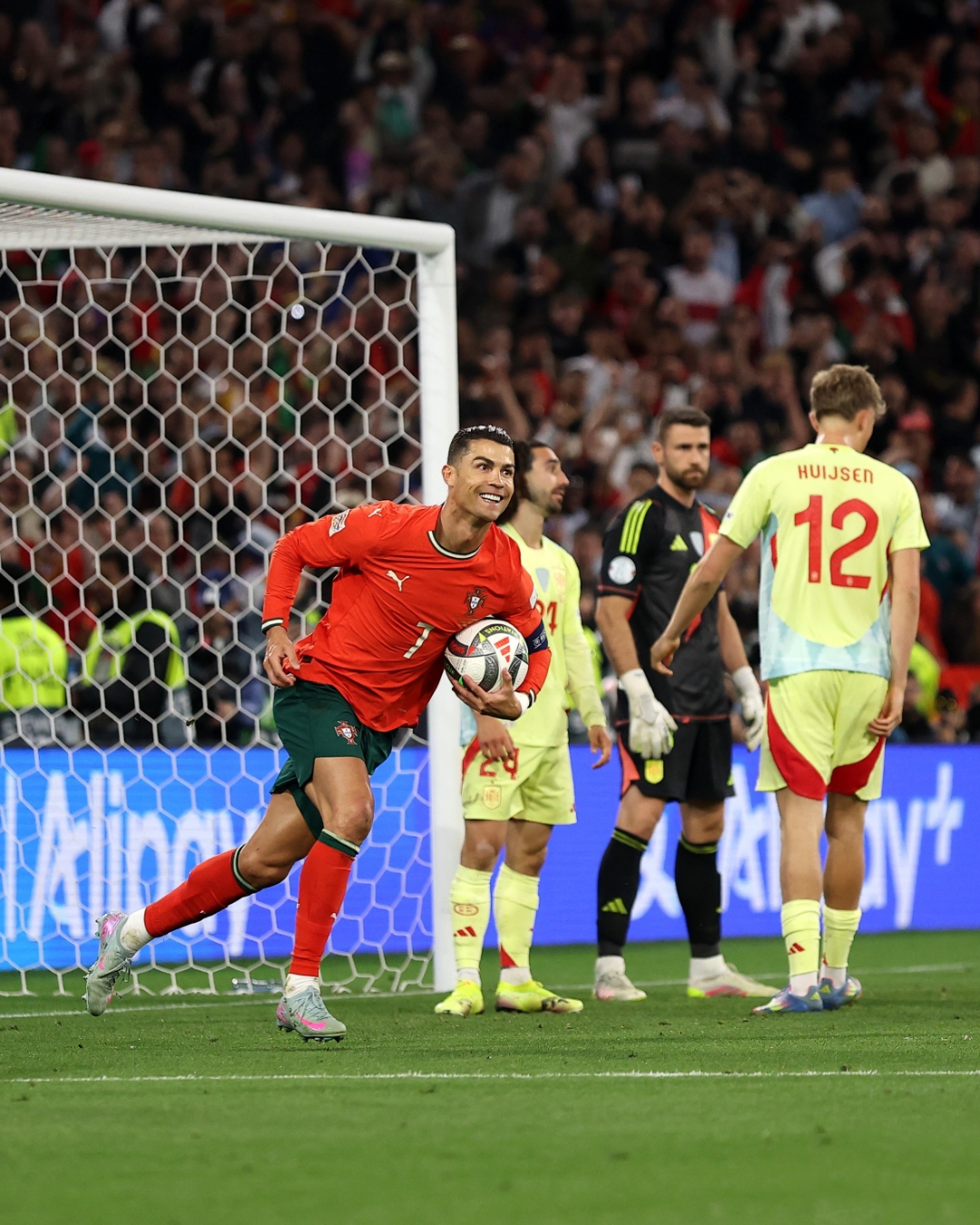 荷兰险胜克罗地亚，晋级欧洲国家联赛半决赛的简单介绍